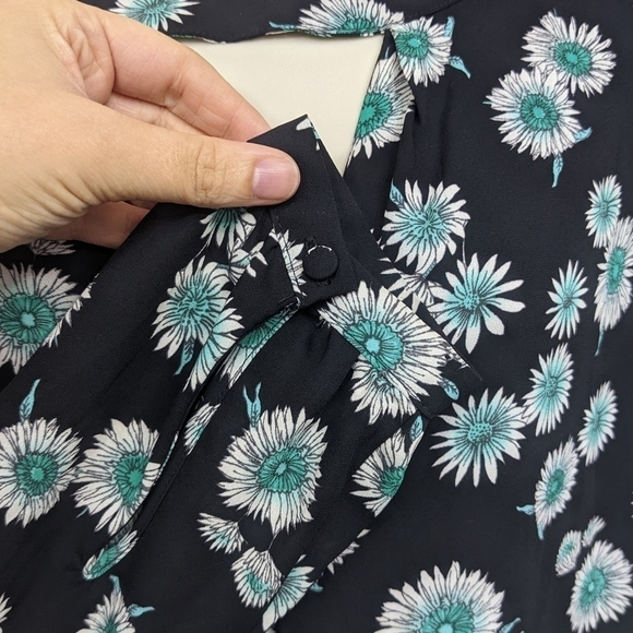 Express Band Collar Keyhole Daisy Dress Sz XS - Picture 6 of 10